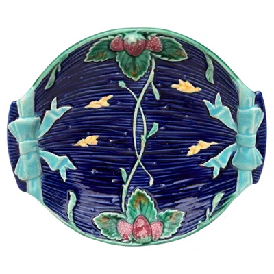Pre-owned Wedgwood 19th Century Small Majolica Strawberries Dish  In Purple