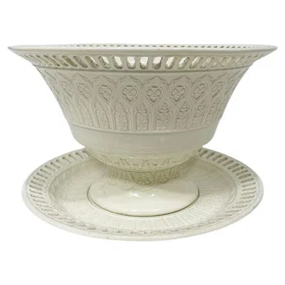Pre-owned Wedgwood English  Fruit Basket With Stand, 1861 In Sand
