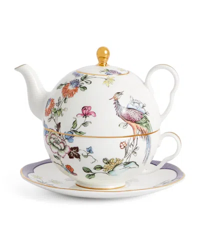 WEDGWOOD FORTUNE TEAPOT, TEACUP AND SAUCER