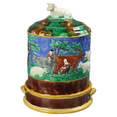 Pre-owned Wedgwood Majolica Cow Cheese Keeper In Black