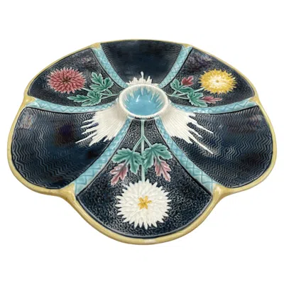 Pre-owned Wedgwood Majolica Pottery Chrysanthemum Oyster Plate Dish From 19th Century In Black
