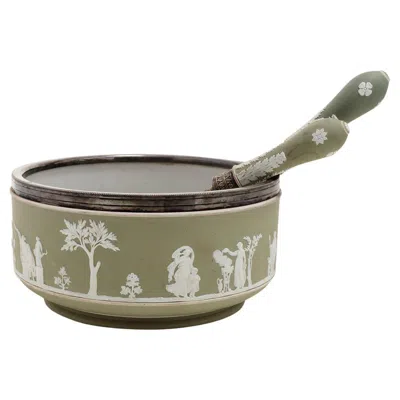 Pre-owned Wedgwood Salad Bowl  Pale Green Jasper Collection