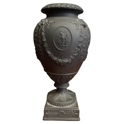 Pre-owned Wedgwood Small Early 19th-century  Balck Basalt Vase On A Square Base In Black