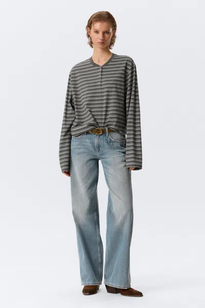 Weekday Boxy Long-sleeved Henley T-shirt In Gray
