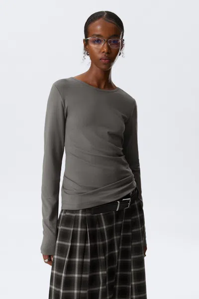 Weekday Deep Back Long-sleeved Top