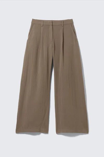 Weekday Low Rise Wide Leg Crinkled Trousers