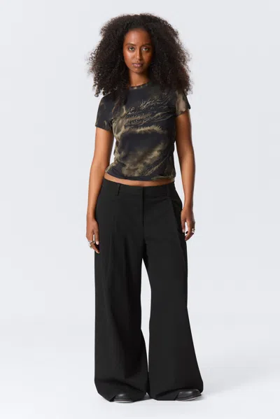 Weekday Low Rise Wide Leg Pleated Suiting Trousers In Black