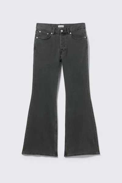 Weekday Mid Rise Regular Bootcut Leg Jeans In Black