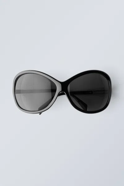 Weekday Oversized Sunglasses In Black