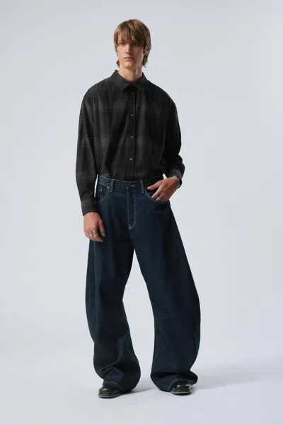 Weekday Solera Loose Barrel Jeans In Black