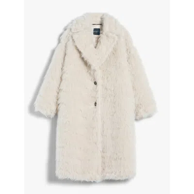 Weekend Cantone In White