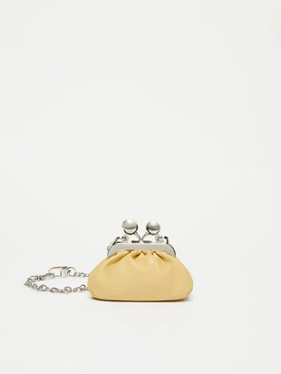 Weekend Diomede In Yellow