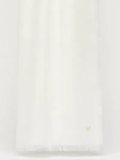 Weekend Kirsch In White