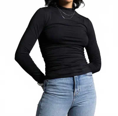 WEEKEND LOS ANGELES LONG SLEEVE SIDE RUCHED TOP IN BLACK