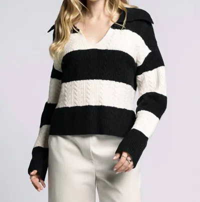 Weekend Los Angeles Paula V-neck Sweater In White Black