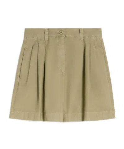 Weekend Max Mara Belt-loop Shorts In Green