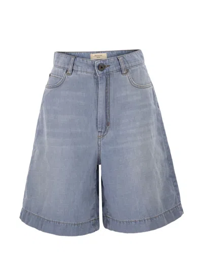 Weekend Max Mara Contrasting-stitch Shorts In Blue