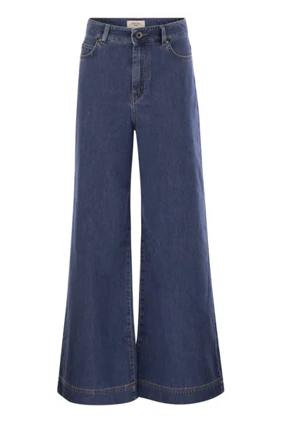 Weekend Max Mara Cropped Jeans With A Wide-leg Fit In Blue