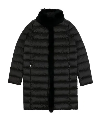 Weekend Max Mara Logo Quilted Down Jacket In Black