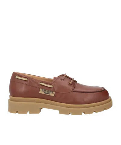 Weekend Max Mara Minimalist Leather Boat Shoes In Brown