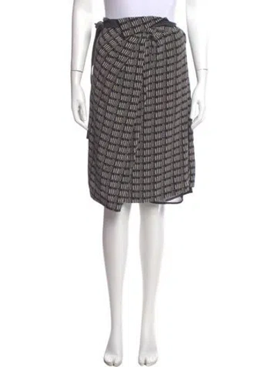 Pre-owned Weekend Max Mara Plaid Print Knee-length Skirt In Red