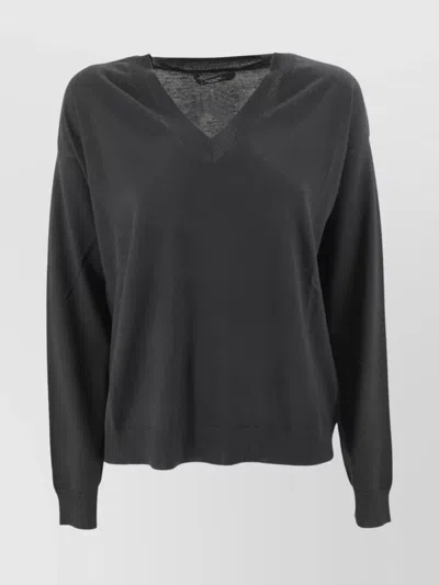 Weekend Max Mara Ribbed V-neck Cashmere Sweater In Black