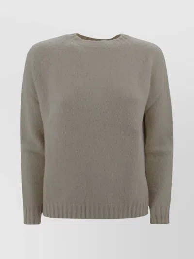 Weekend Max Mara Timeless Crew Neck Knitwear With Ribbed Details In Gray