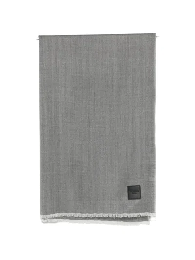 Weekend Max Mara Wkaquantum Herringbone-weave Frayed Scarf In Gray