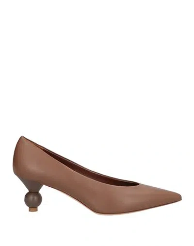 Weekend Max Mara Woman Pumps Brown Size 6 Leather