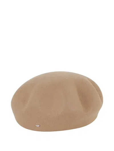 Weekend Max Mara Wool Beret In Neutral