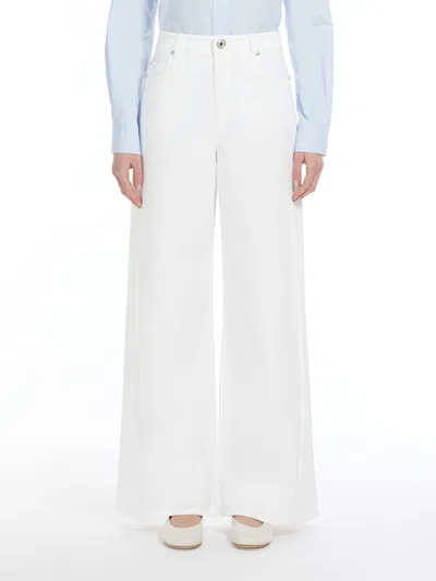 Weekend Medina In White