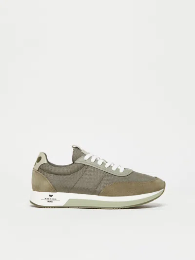 Weekend Raro In Green