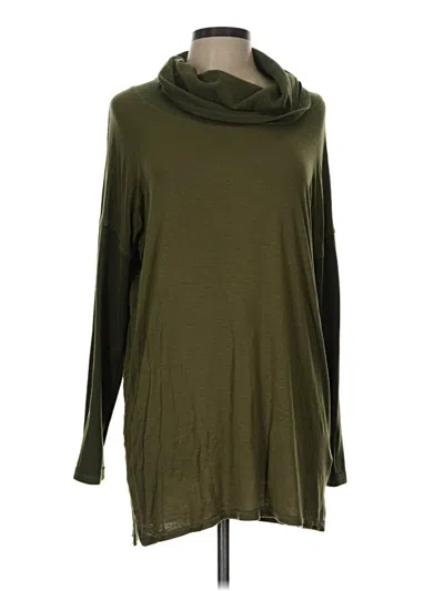 Pre-owned Weekend Suzanne Betro Long Sleeve Turtleneck In Green