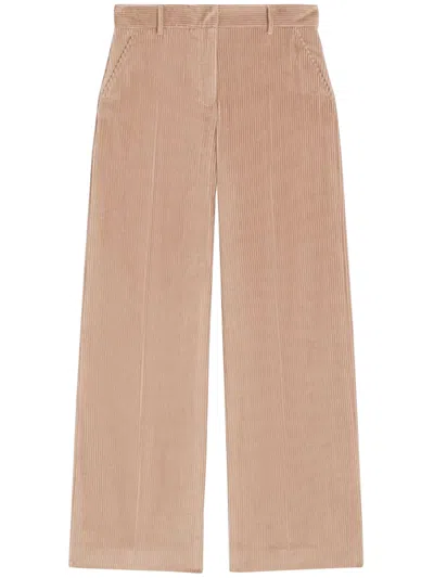 Weekend Tania In Neutral