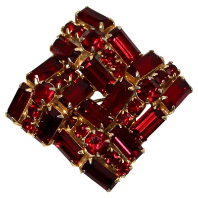 Pre-owned Weiss Red Rhinestone Gold Plated Brooch Circa Mid-century