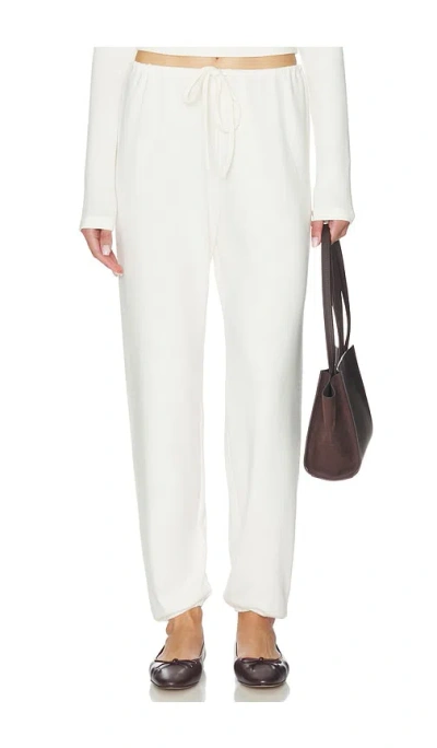 Wellbeing + Beingwell Delaney Jogger In White