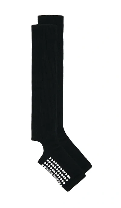 Wellbeing + Beingwell Grip Legwarmer In Black