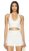 Wellbeing + Beingwell Sport-bh Movewell Stevie In White