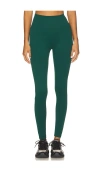 Wellbeing + Beingwell Stretchwell Valle Æ‰“åº•è£¤ Â€“ Æ£®æž—ç»¿. Å°ºç � Xxs/xs (also Â€“ L/xl, S/m). In Green