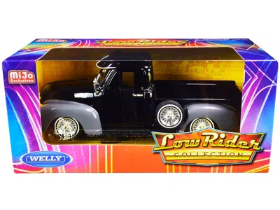Welly 1953 Chevrolet 3100 Pickup Truck Black And Gray "low Rider Collection" 1/24 Diecast Model Car By Wel