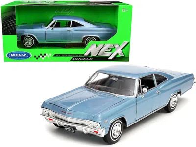 Welly 1965 Chevrolet Impala Ss 396 Light Blue 1/24 Diecast Model Car By