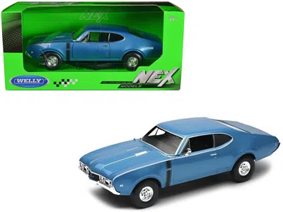Welly 1968 Oldsmobile 442 1 By 24 Scale Diecast Model Car - Blue