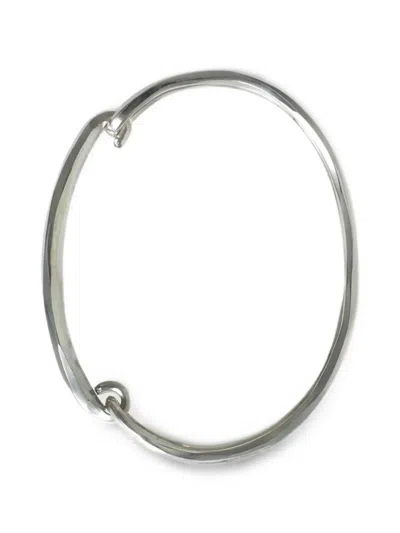 Werkstatt:münchen Hook-fastening Polished Bracelet In Silver