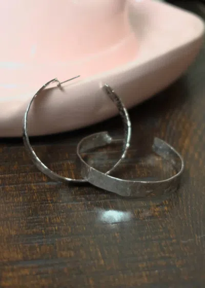 West & Co. Women's Hammered Hoop Earrings In Silver In Metallic