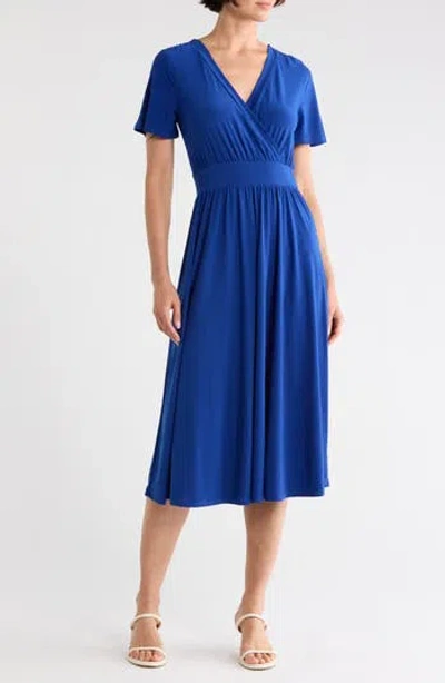 West Kei Knit Short Sleeve Midi Dress In Blue