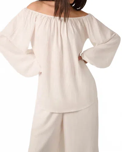 WEWOREWHAT OFF THE SHOULDER TOP IN WHITE