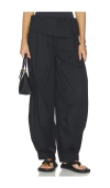 Weworewhat Pull On Fold Over Pants In Black