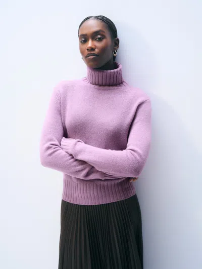 White & Warren Cashmere Featherweight Turtleneck Sweater In Soft Plum In Pink