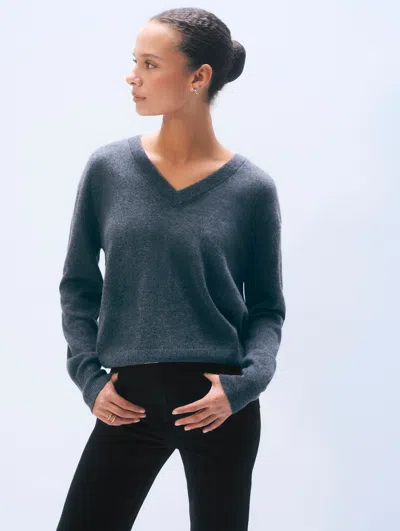 White & Warren Cashmere V Neck Sweater In Dark Slate Heather In Blue