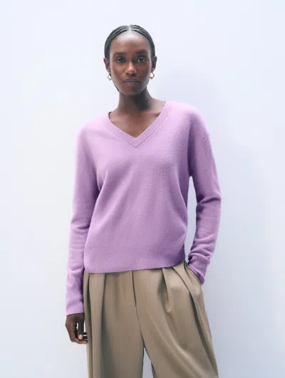 White & Warren Cashmere V Neck Sweater In Soft Plum In Purple